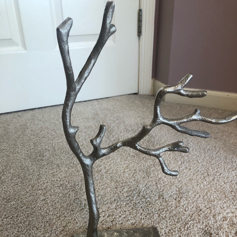 Jewelry stand